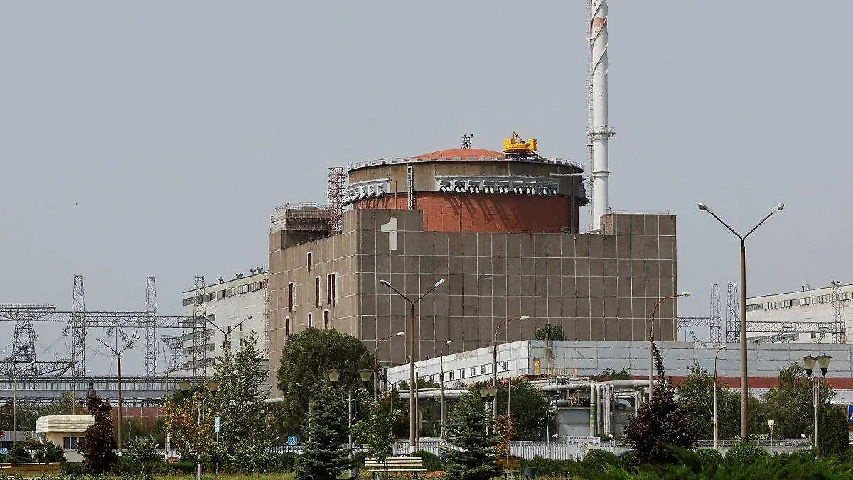 Ucrania logra reconectar red eléctrica con central nuclear de Zaporiyia